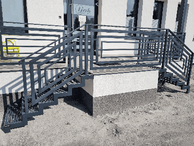 Stahlwerk OST, galeria - Außen- Treppen-Geländer in Stahlkonstruktion verzinkt und pulverbeschichtet - (PL) 75-811 Koszalin